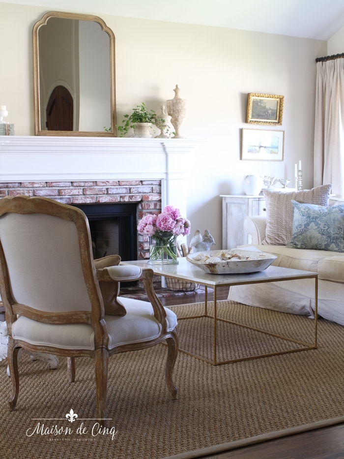 MaisondeCinqSummerLivingRoom