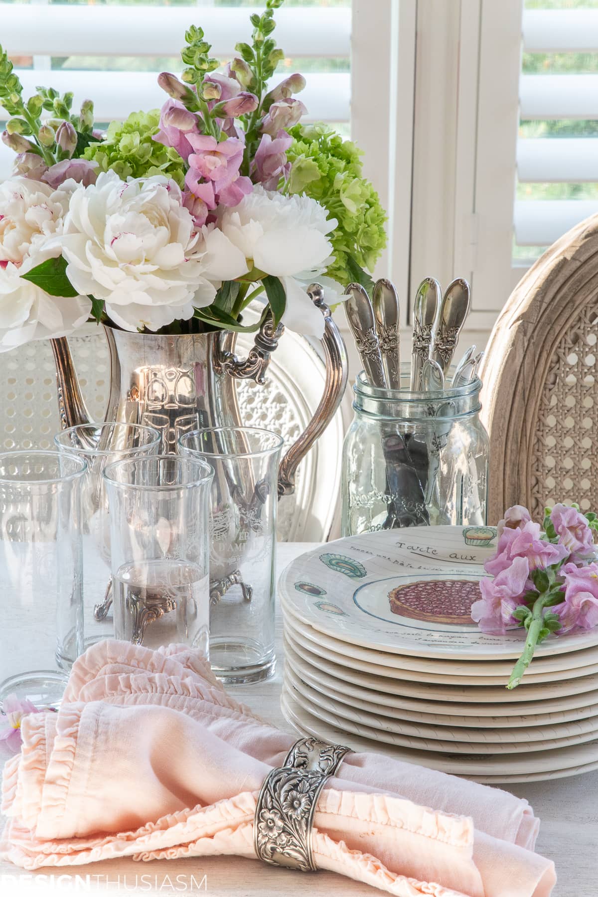 serve yourself kitchen breakfast bar for summer guests