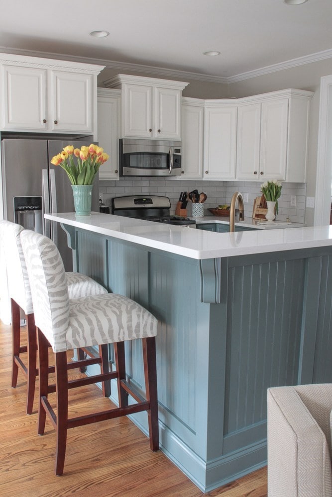 white-blue-kitchen-renovation-quartz-countertops