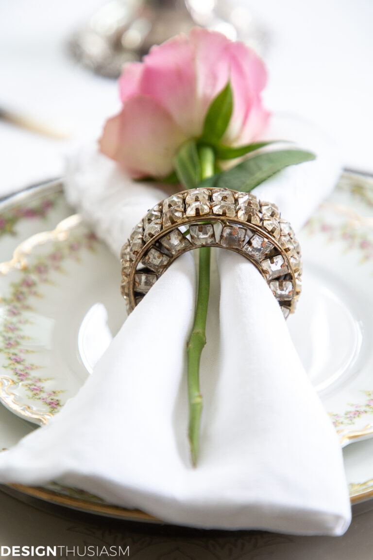 white dining table setting with white napkins