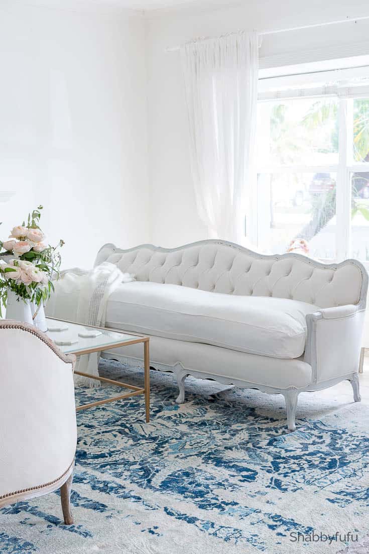 designer-furniture-vintage-sofa- shabbyfufu