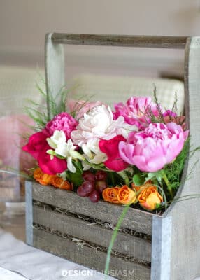 flower arrangement in farmhouse crate