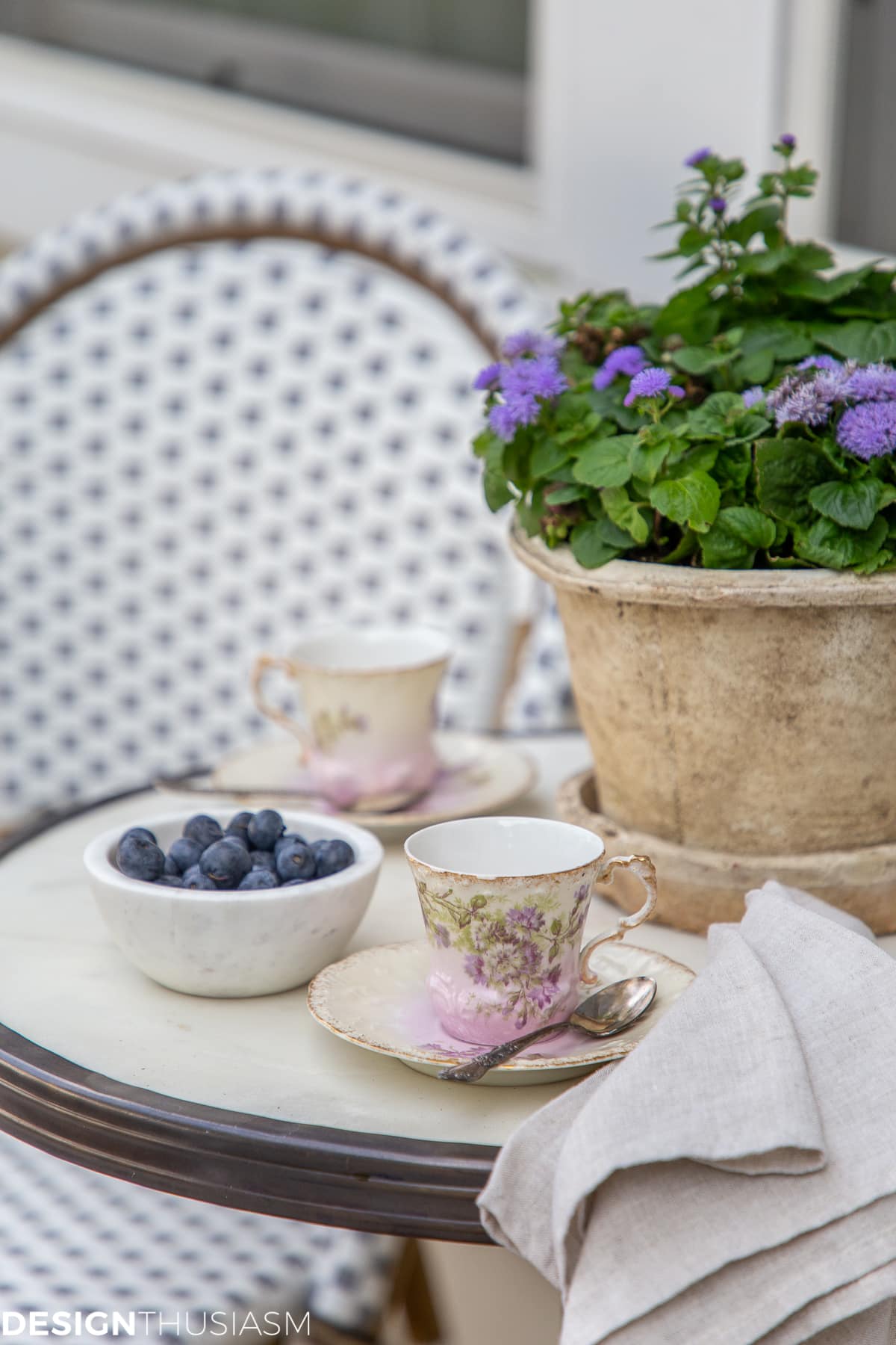 patio ideas for a bistro table