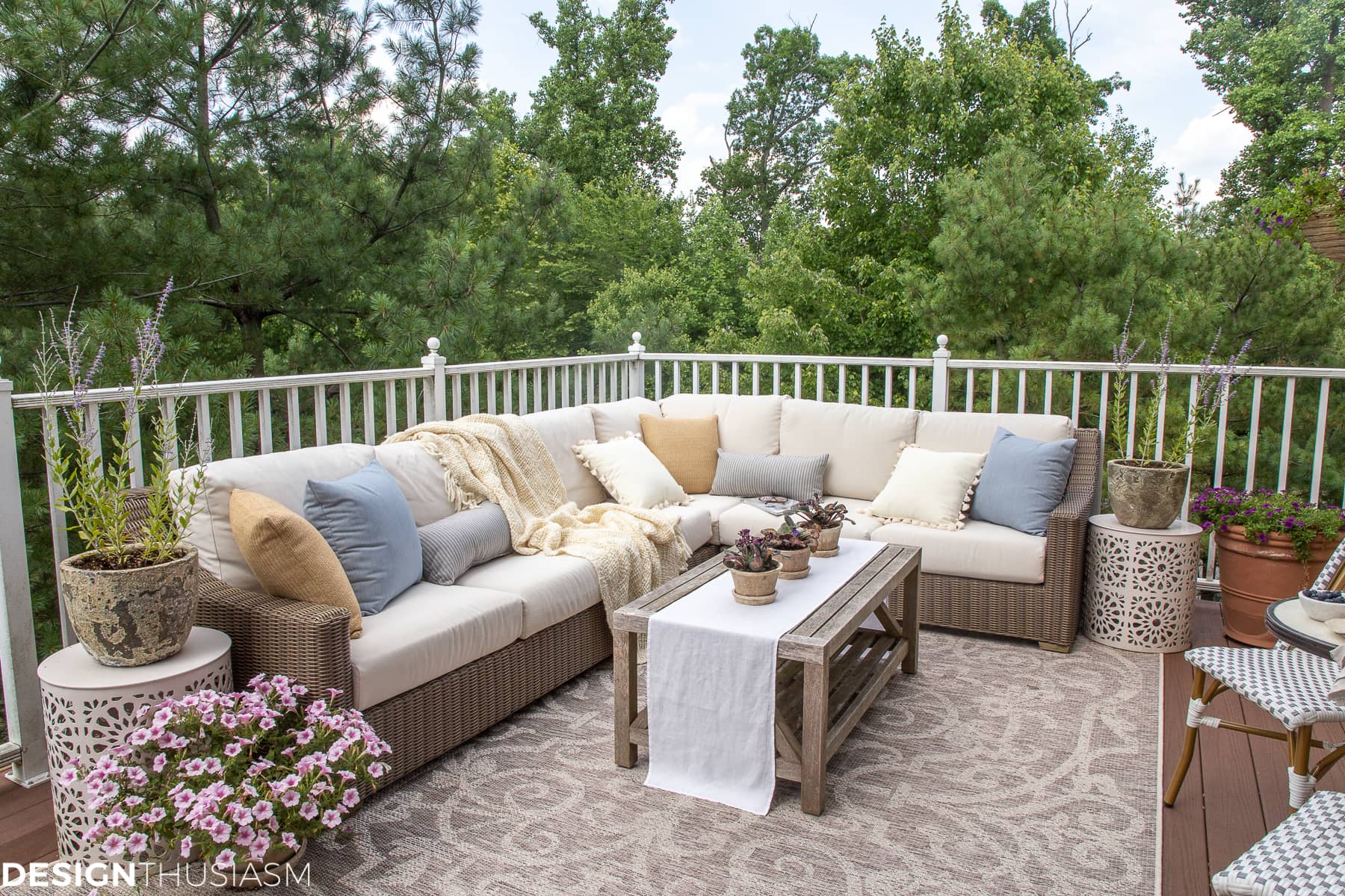 patio ideas for outdoor decor with patio accessories