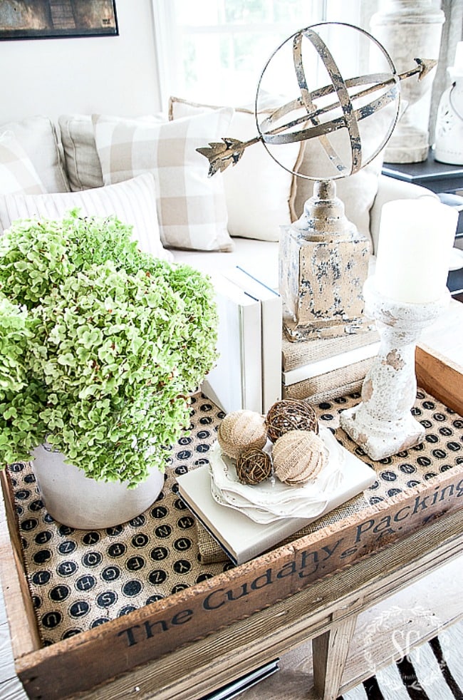 TRANSITIONAL-SUMMER-TO-FALL-VIGNETTE-full-view-stonegableblog