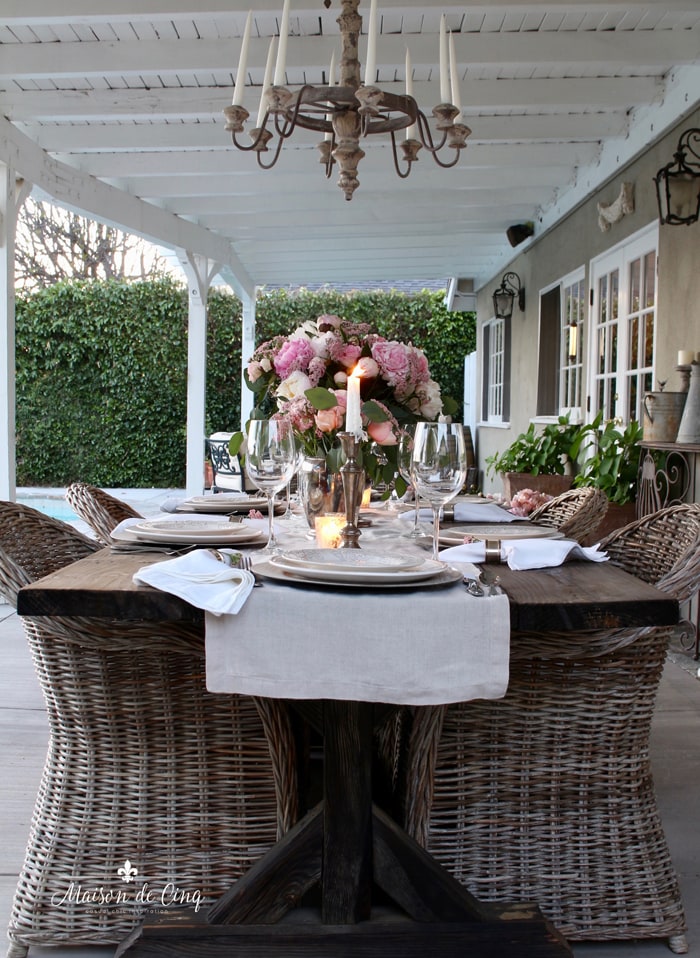 MaisondeCinqOutdoorTable