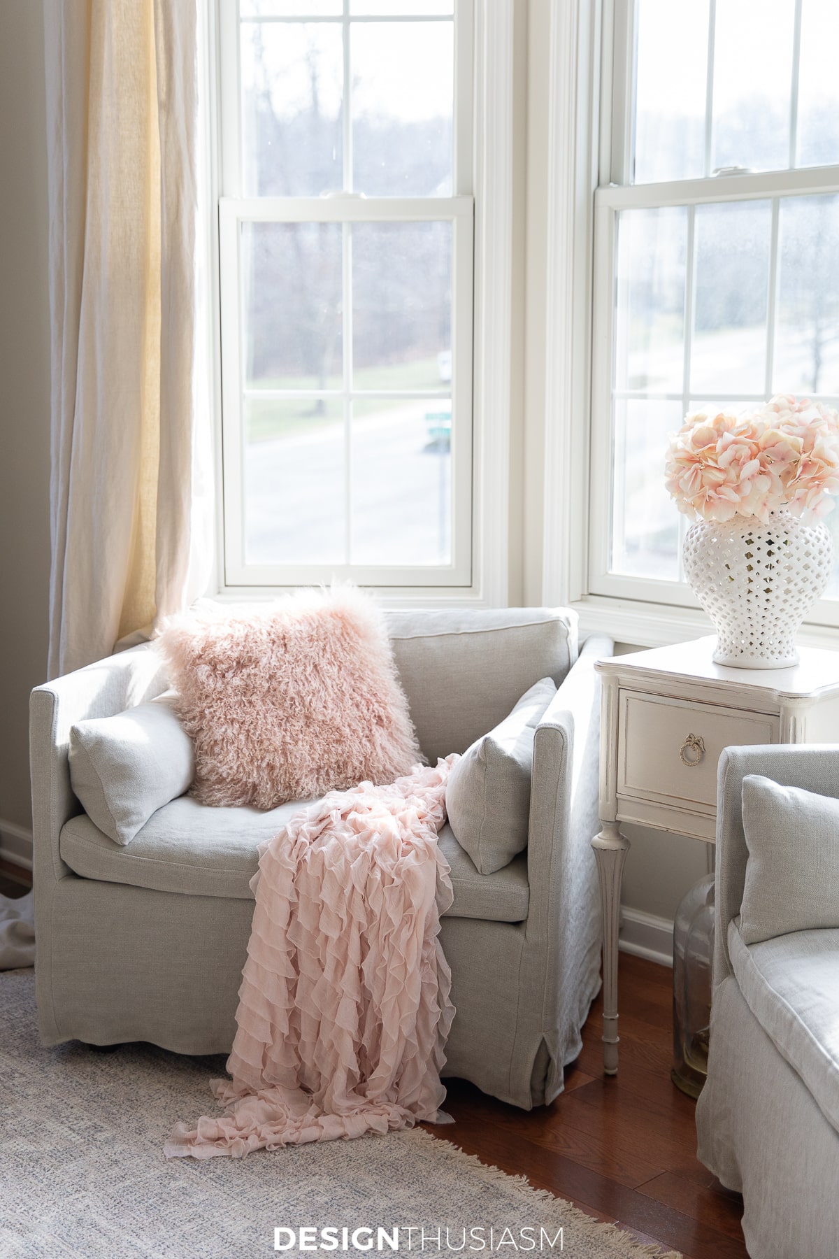 pink glam living room chairs