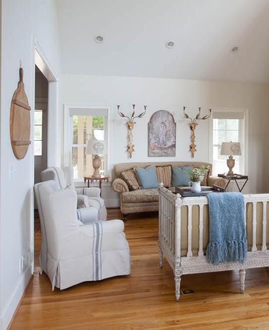 french-living-room-mountai