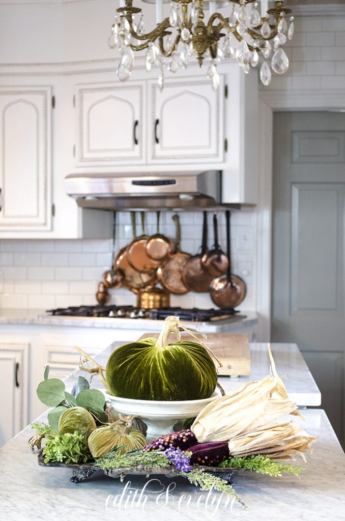Welcome to French Country Fridays 87, a place to celebrate the charm of French inspired decor! Our weekly series celebrates this and so much more.