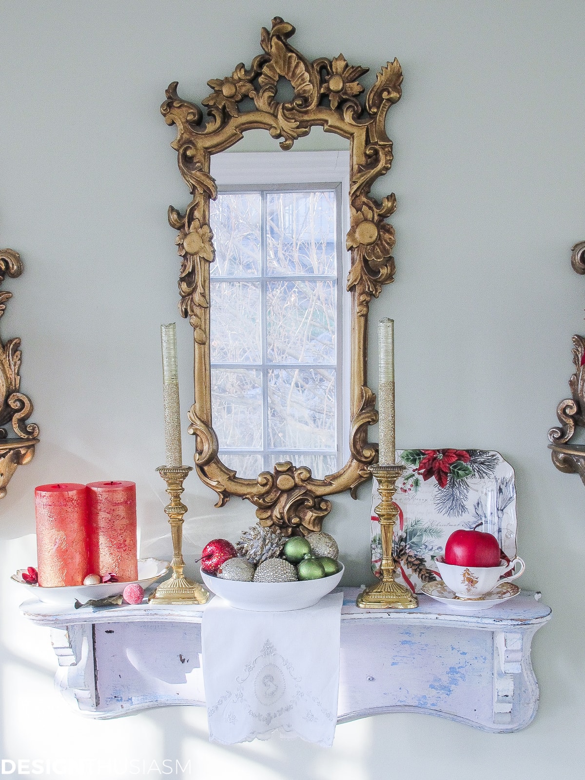 simple Christmas decor mini-mantel