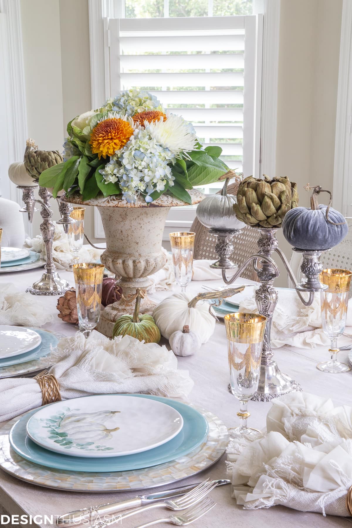 Thanksgiving table decor + Thanksgiving table setting ideas