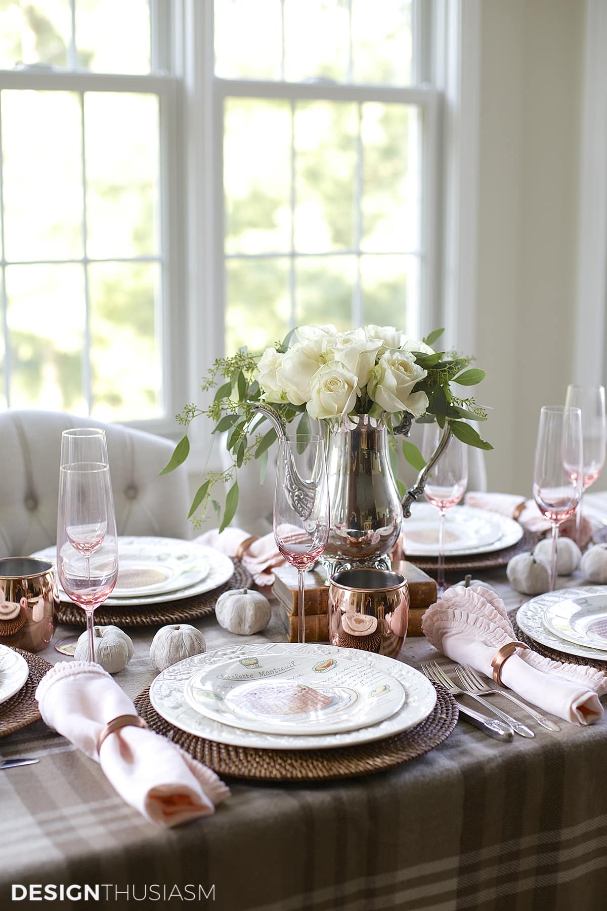 Thanksgiving table decor + Thanksgiving table setting ideas