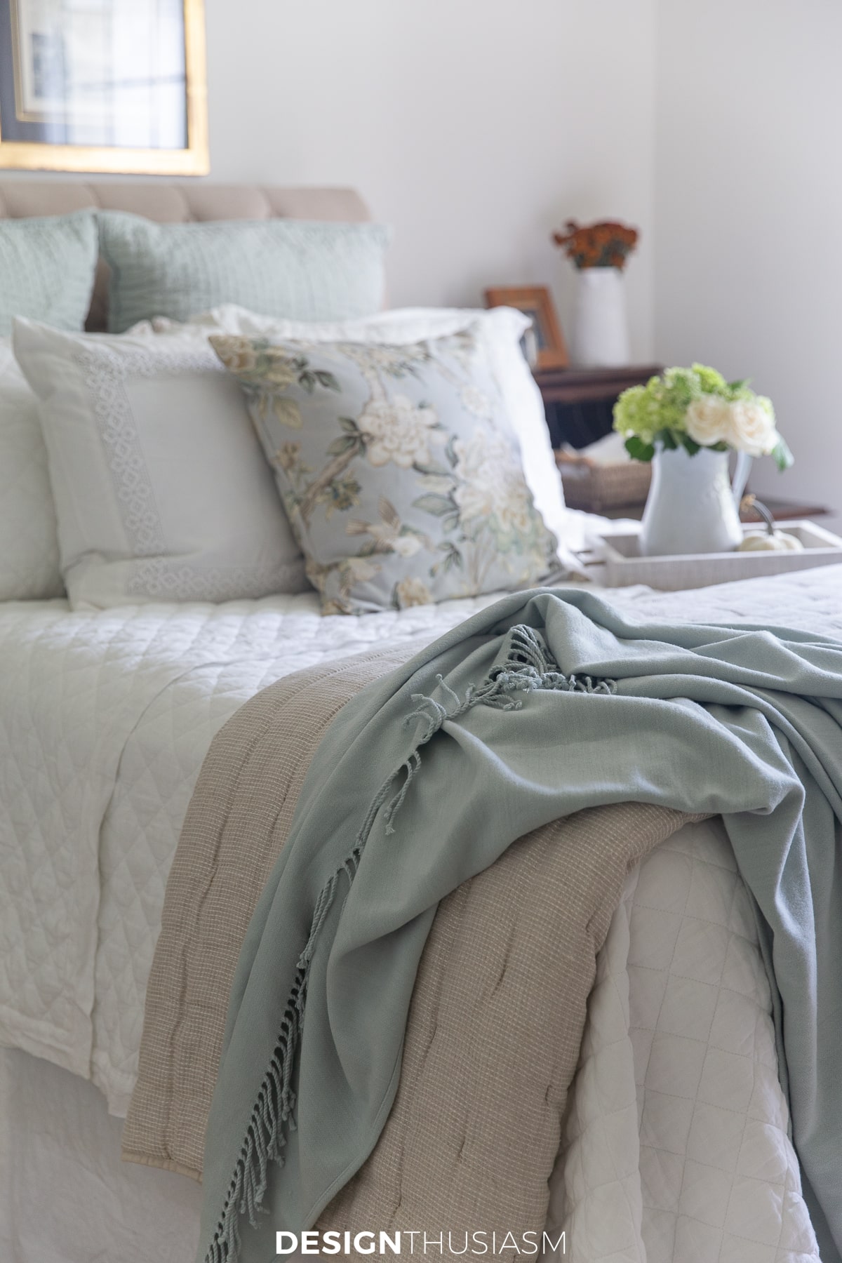 fall guest room