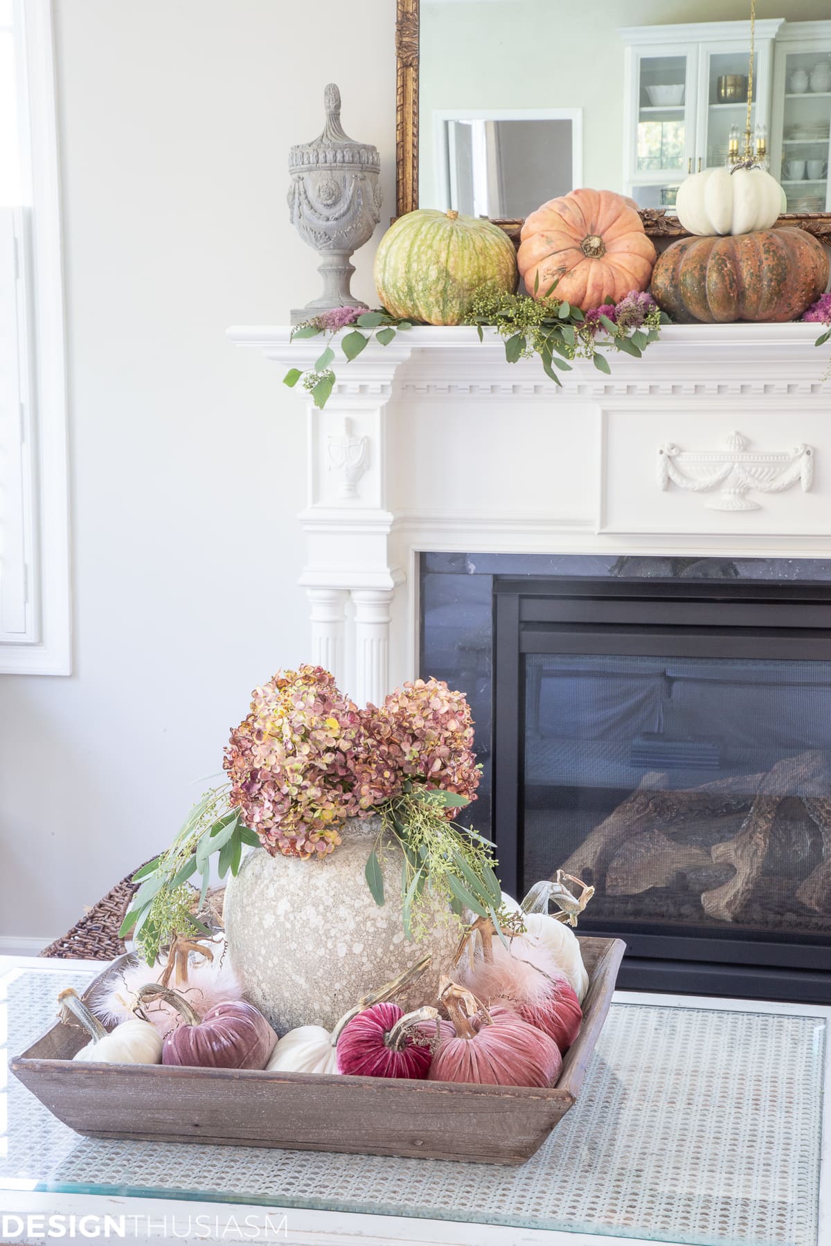 fall living room decor decorating with pumpkins 