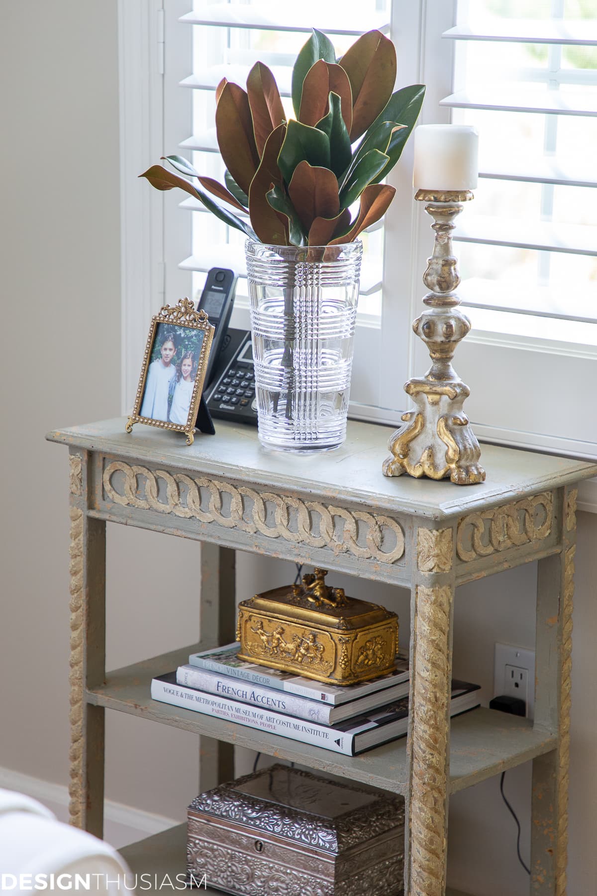 fall living room decor magnolia leaves