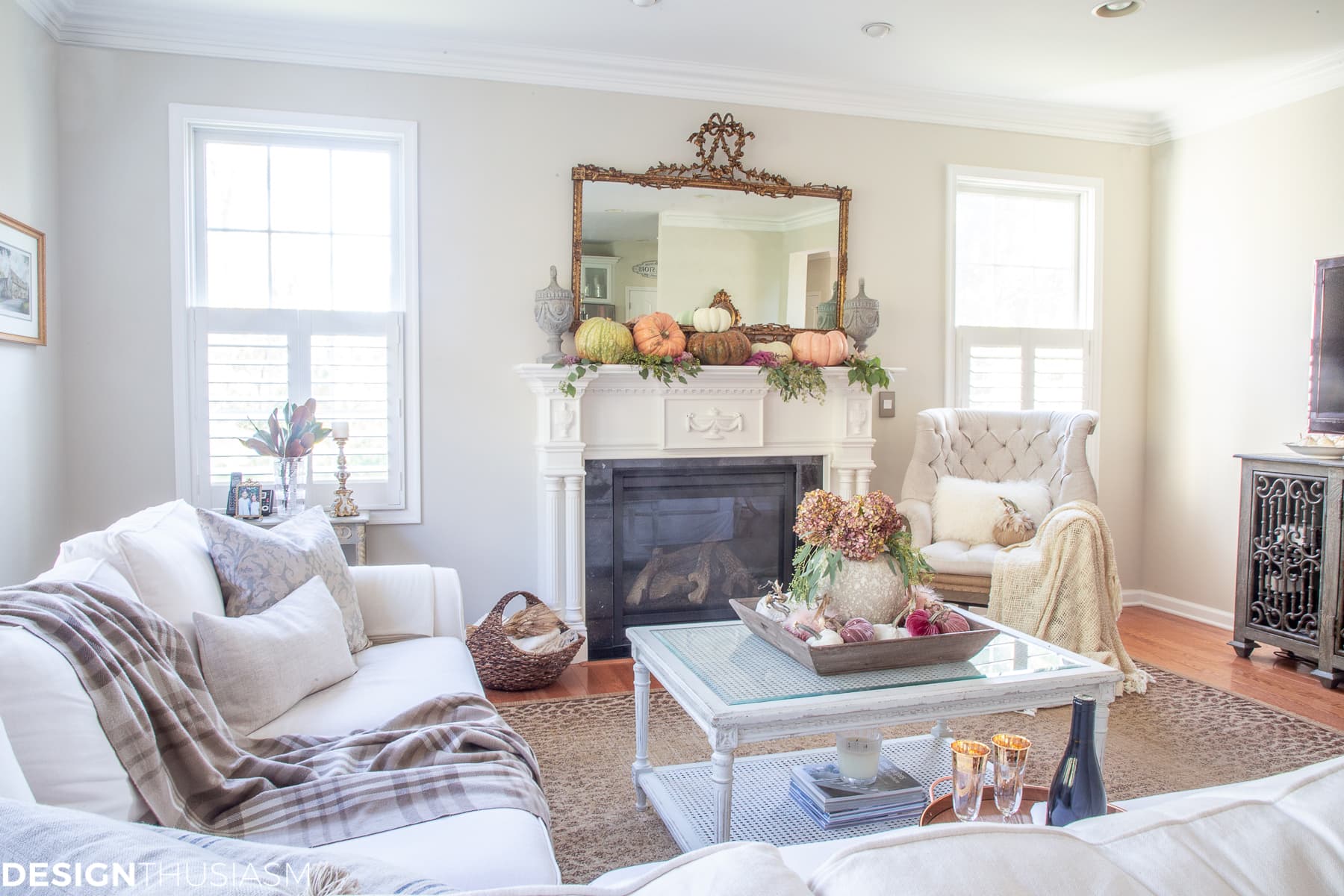 fall living room decor decorating with pumpkins 
