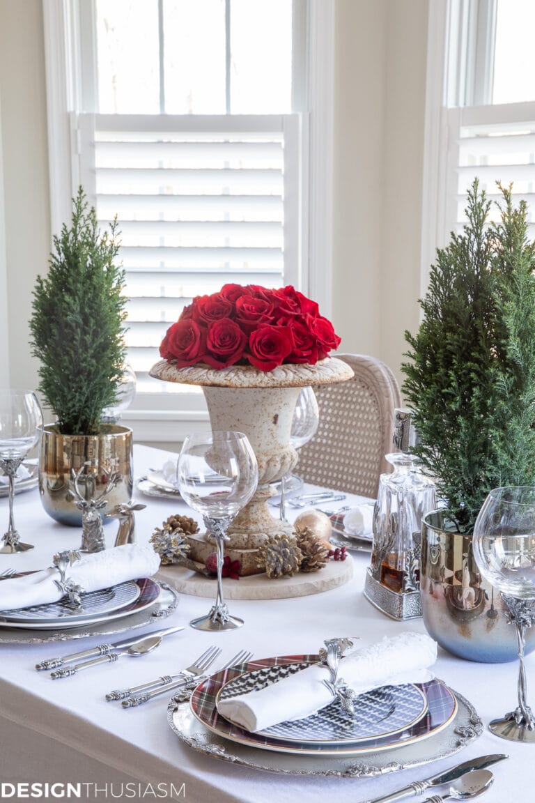 classic Christmas table decorations
