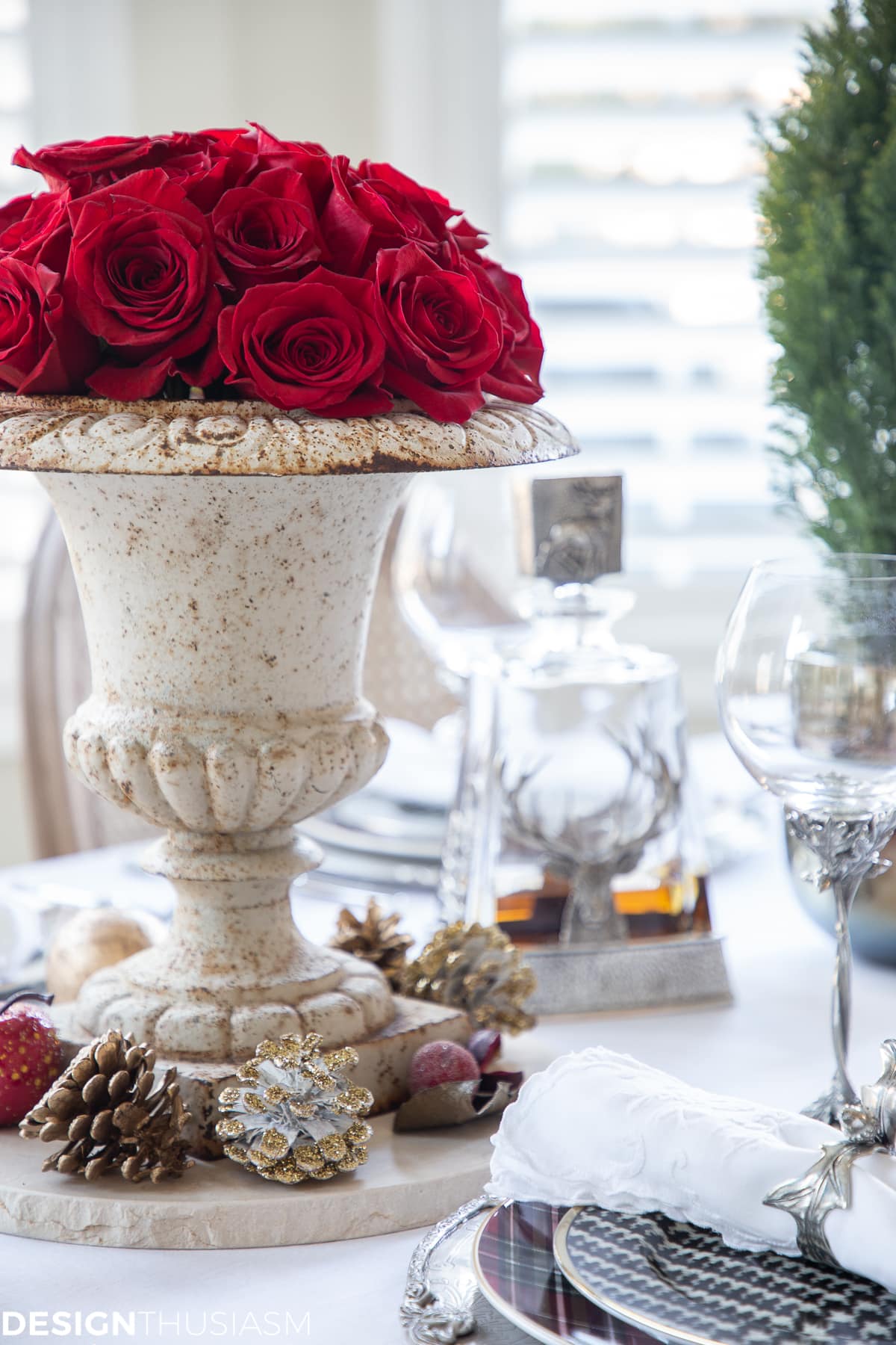 elegant Christmas table decorations