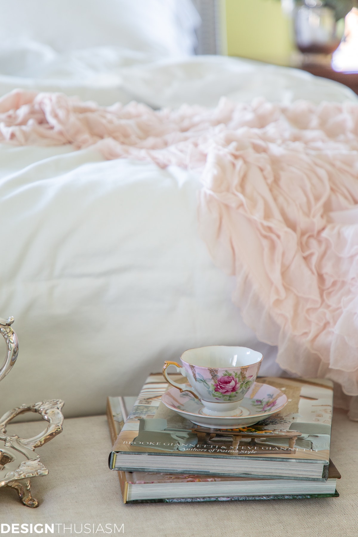 teacup and online shopping