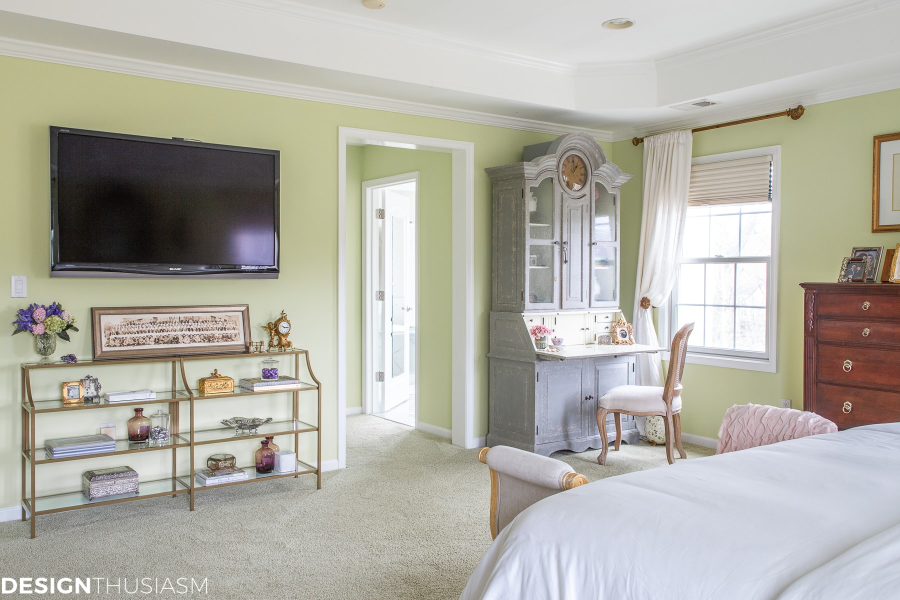 TV wall with shelves underneath