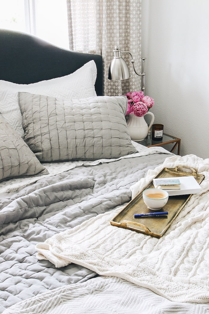 thinking-pink-inspired-room-guest-room-cozy-bed