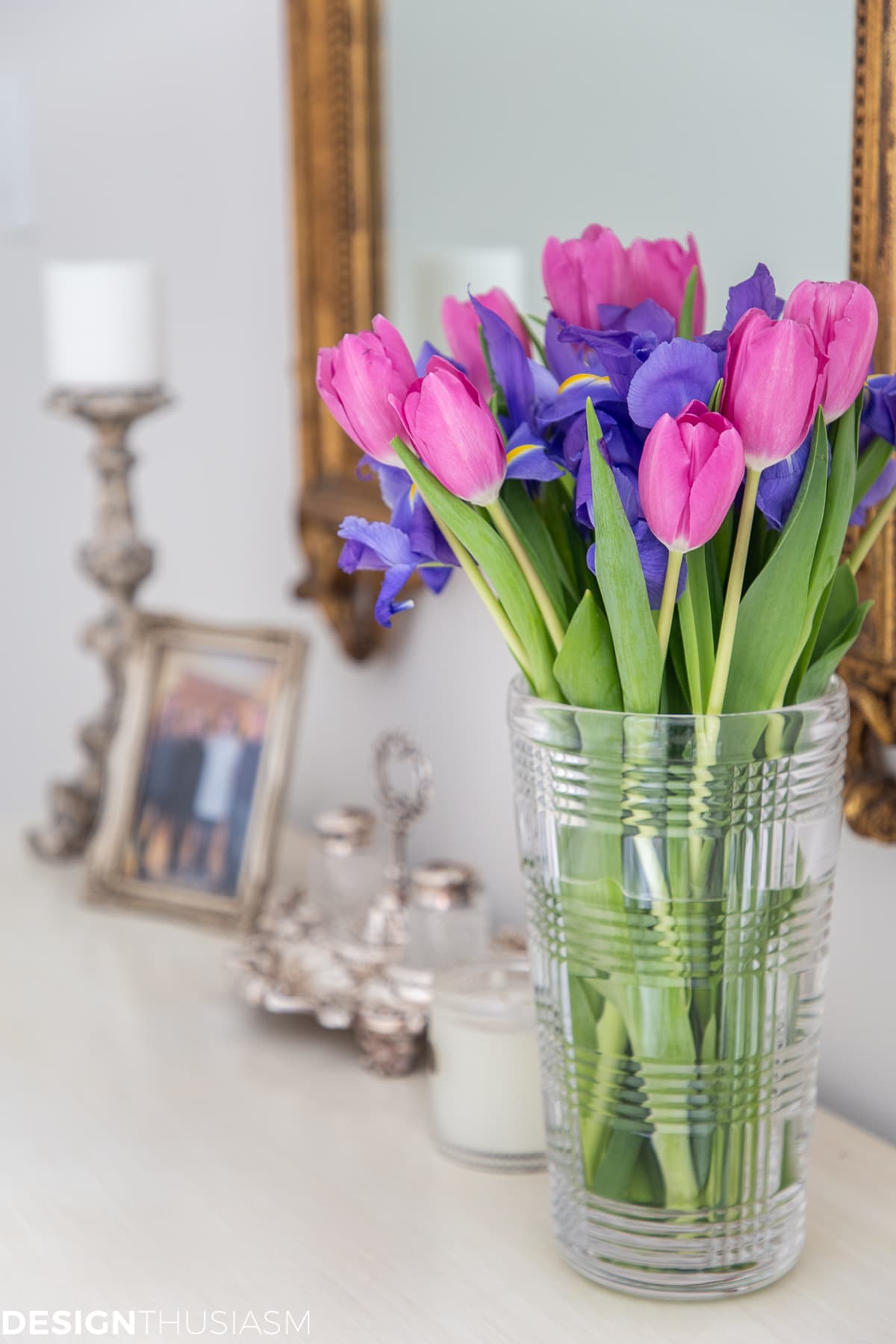 white desk with flowers