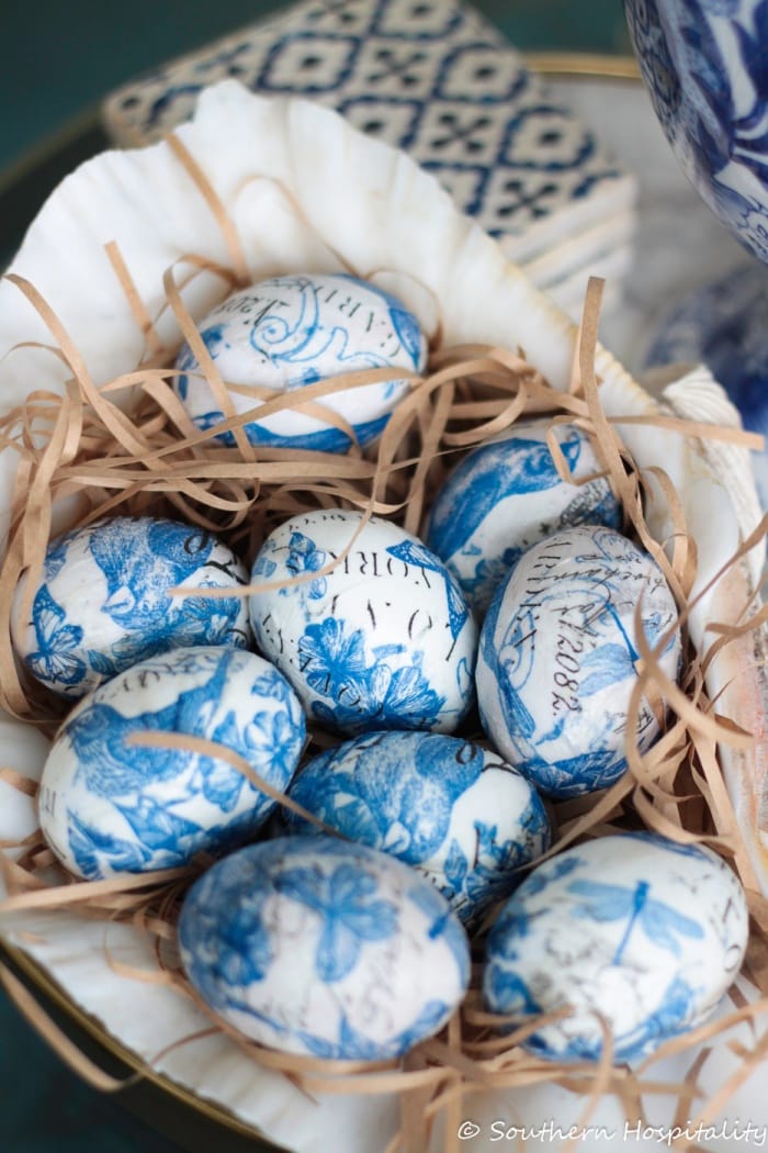 southern hospitalityblue-and-white-easter-eggs-006