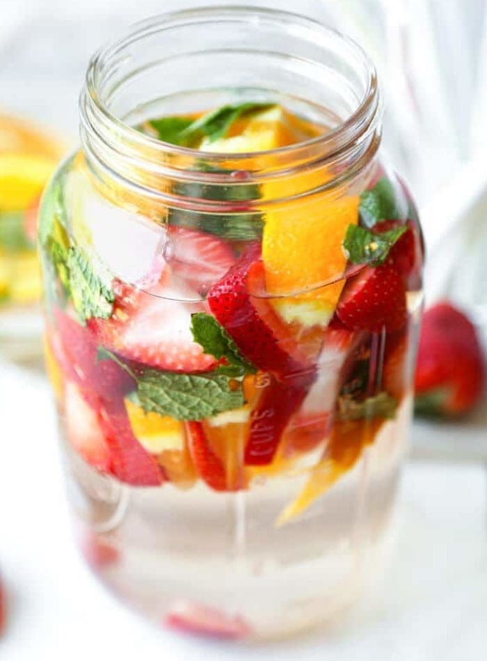 20-Alcohol-Free-Summer-Strawberry-Drinks-Shabbyfufu
