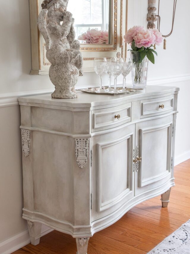 cropped-white-chalk-paint-vintage-sideboard-09.jpg