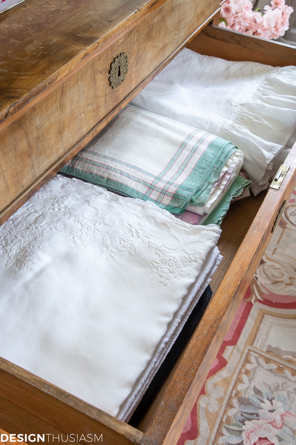 tablecloth drawer organization