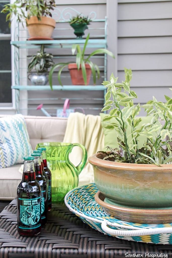 outdoor-patio-space-with-umbrella