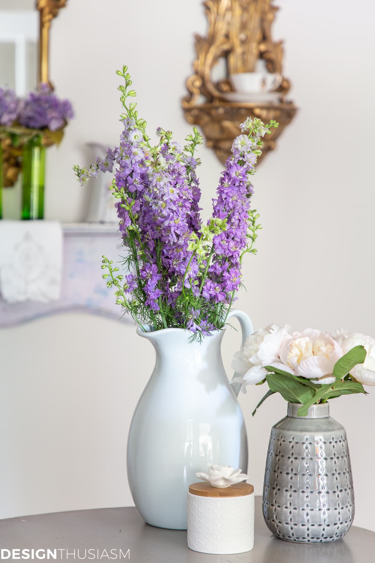 small home office flowers