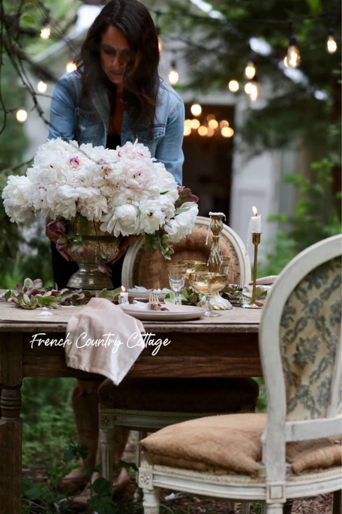 Table-in-woods