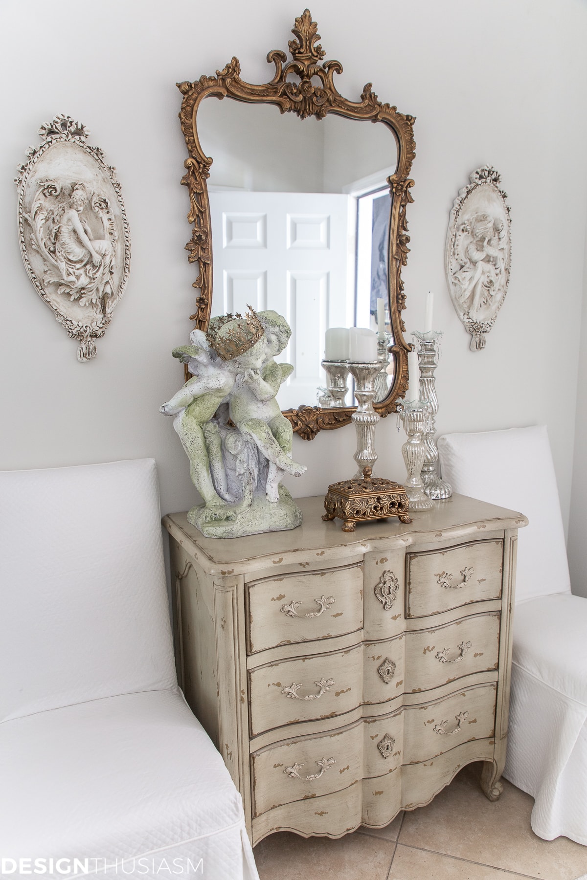 back entry foyer with french style