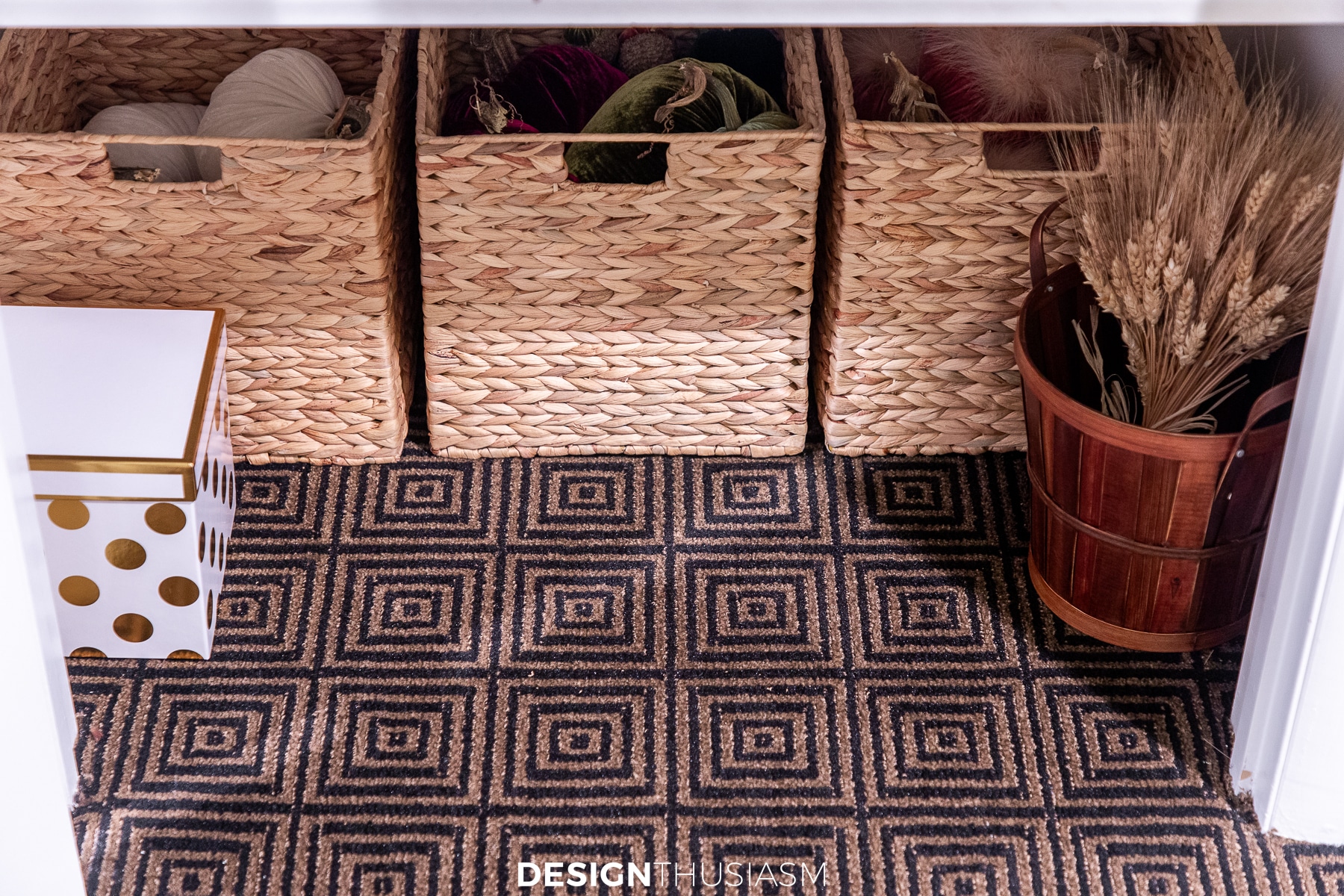seasonal closet storage cubes