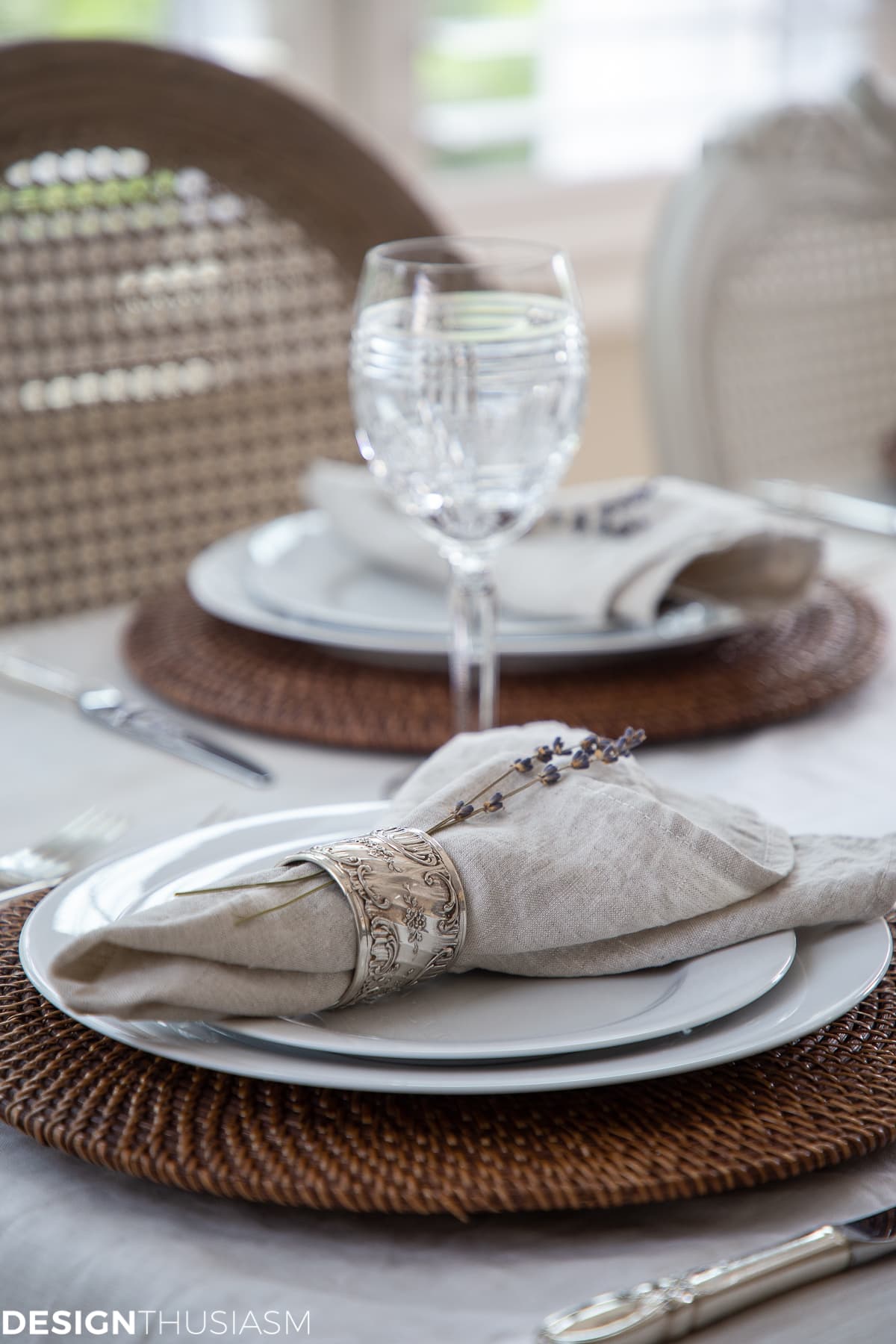 fall table decorations with rattan chargers