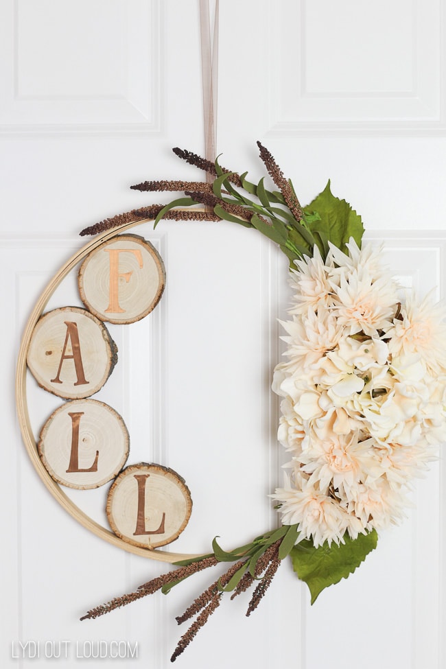 40 inspiring fall porches & wreaths