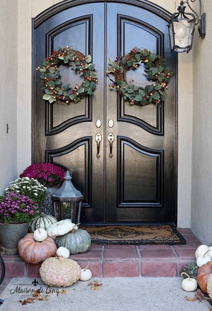 maisondecinqfallporch