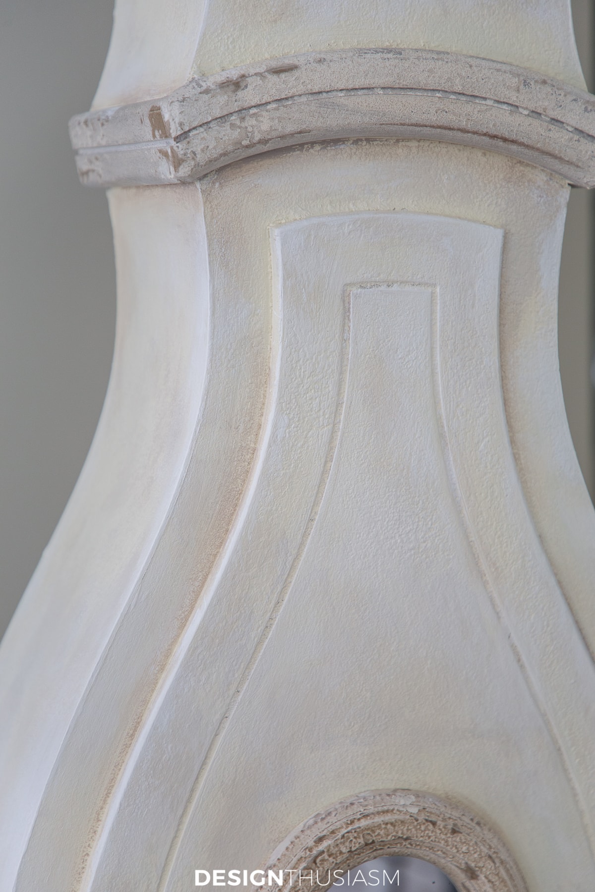 closeup of painted Swedish mora clock