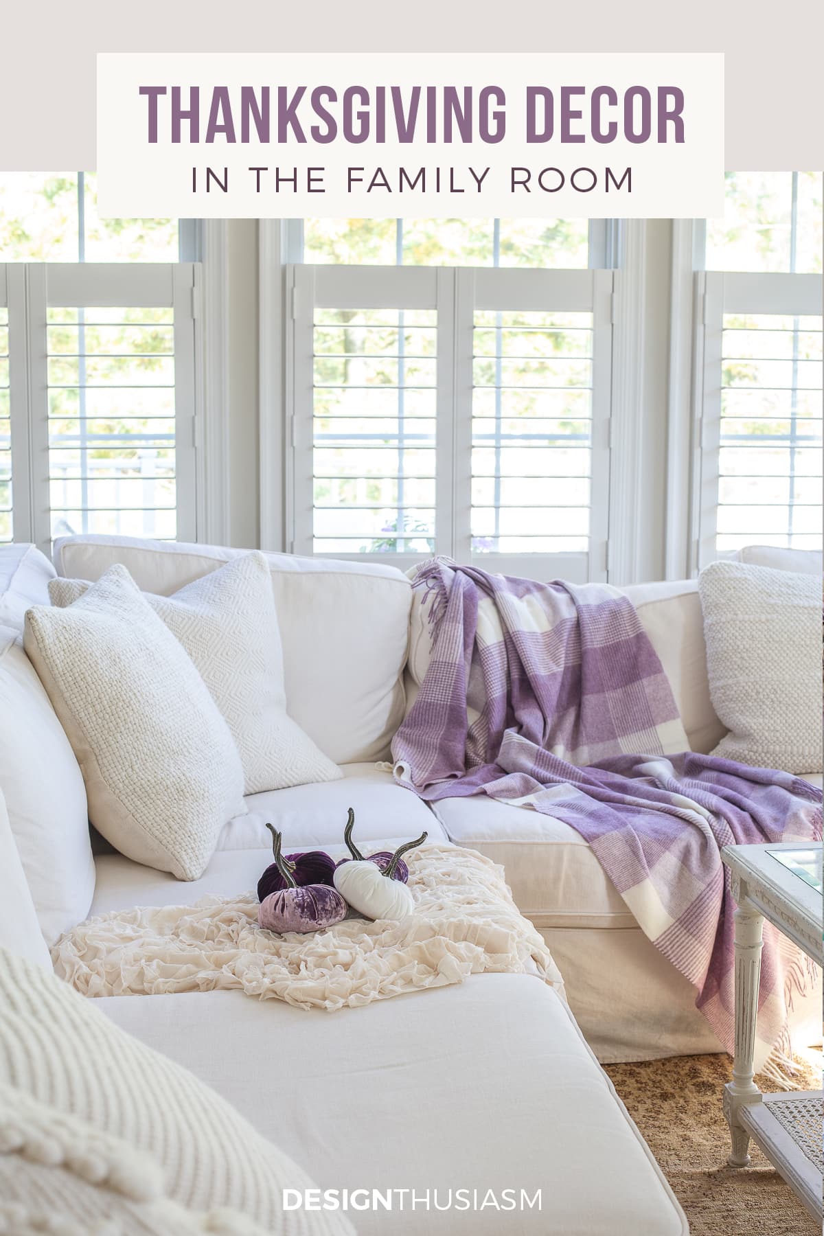Thanksgiving family room decor