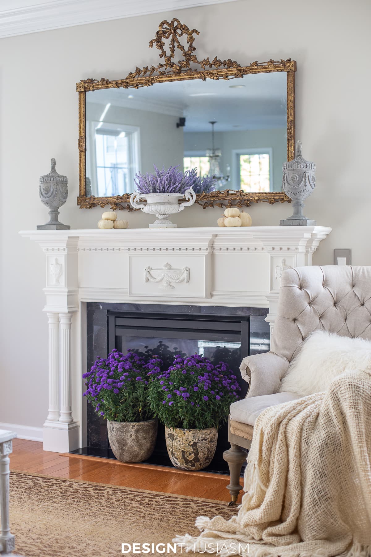 Thanksgiving decor fireplace