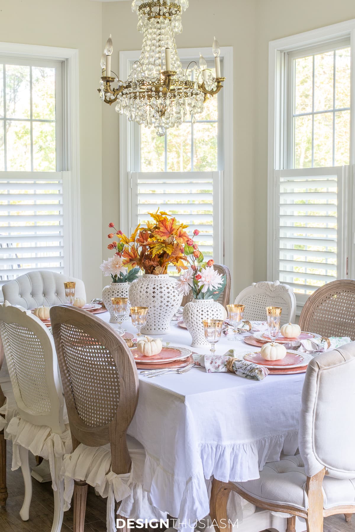 rose gold Thanksgiving table decor