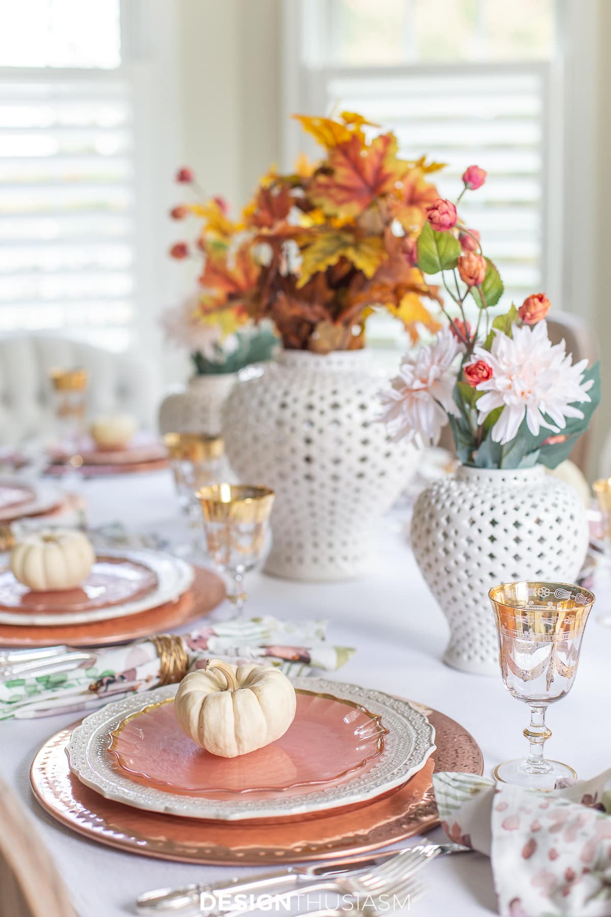 rose gold Thanksgiving table decor