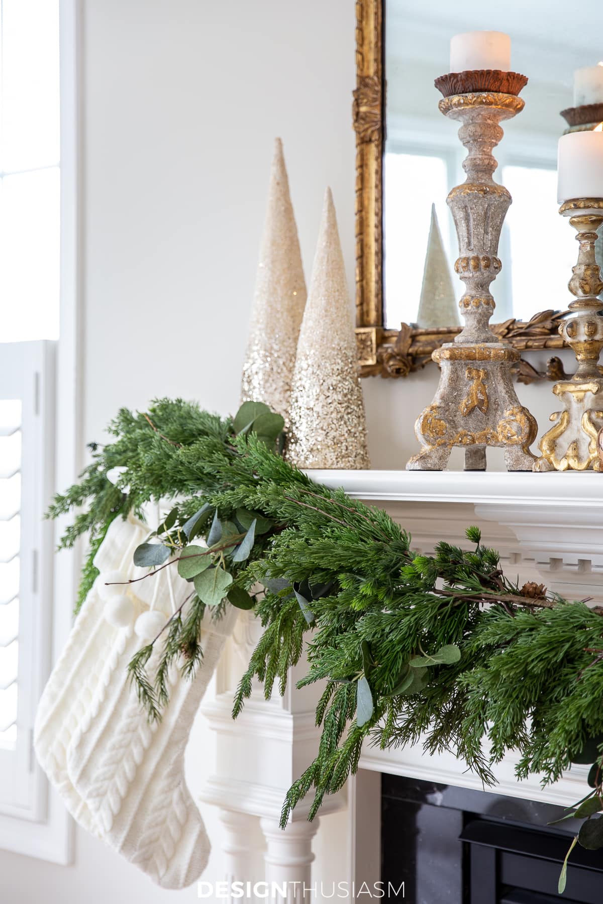 Christmas mantel with stockings