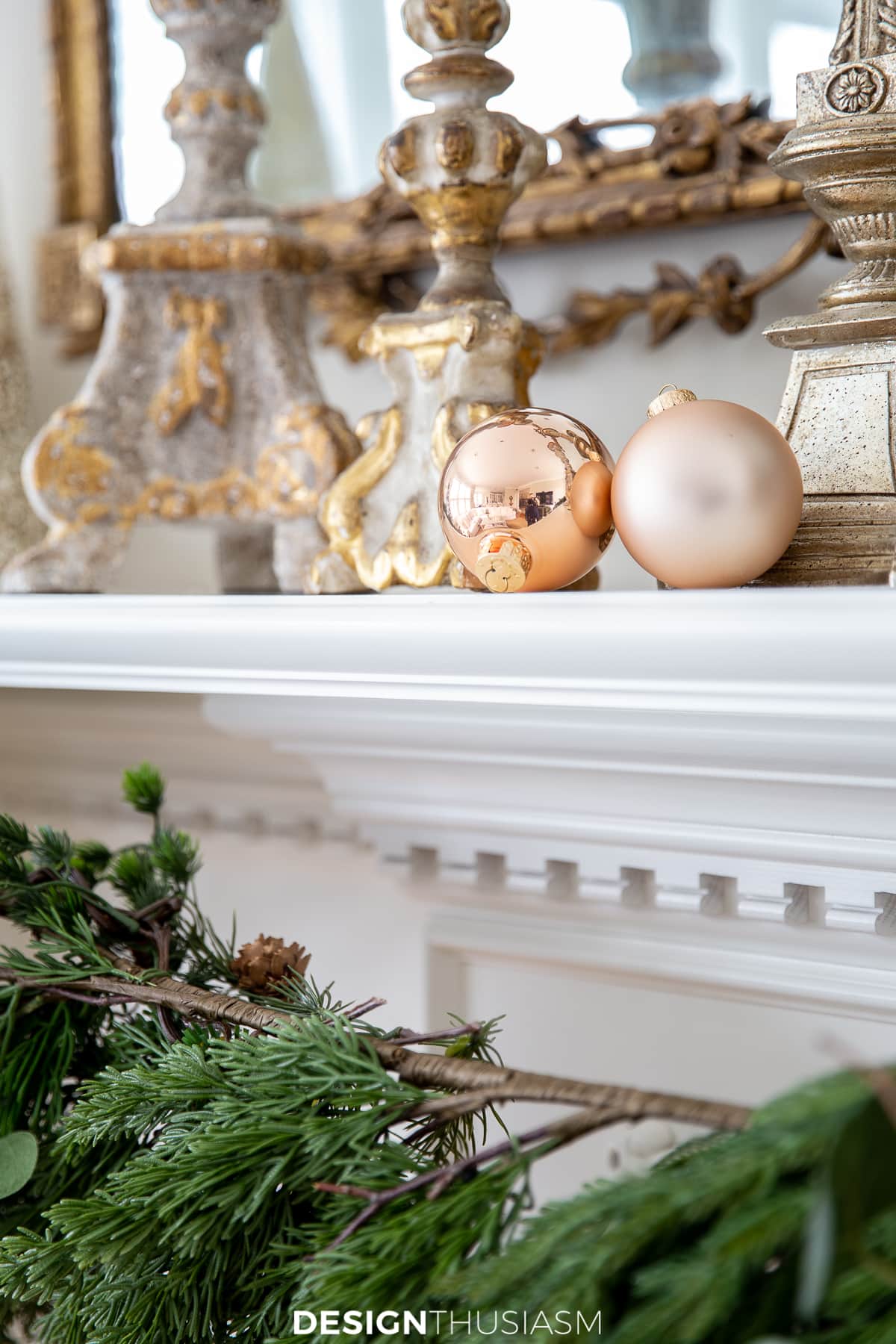 Christmas mantel ornament decor