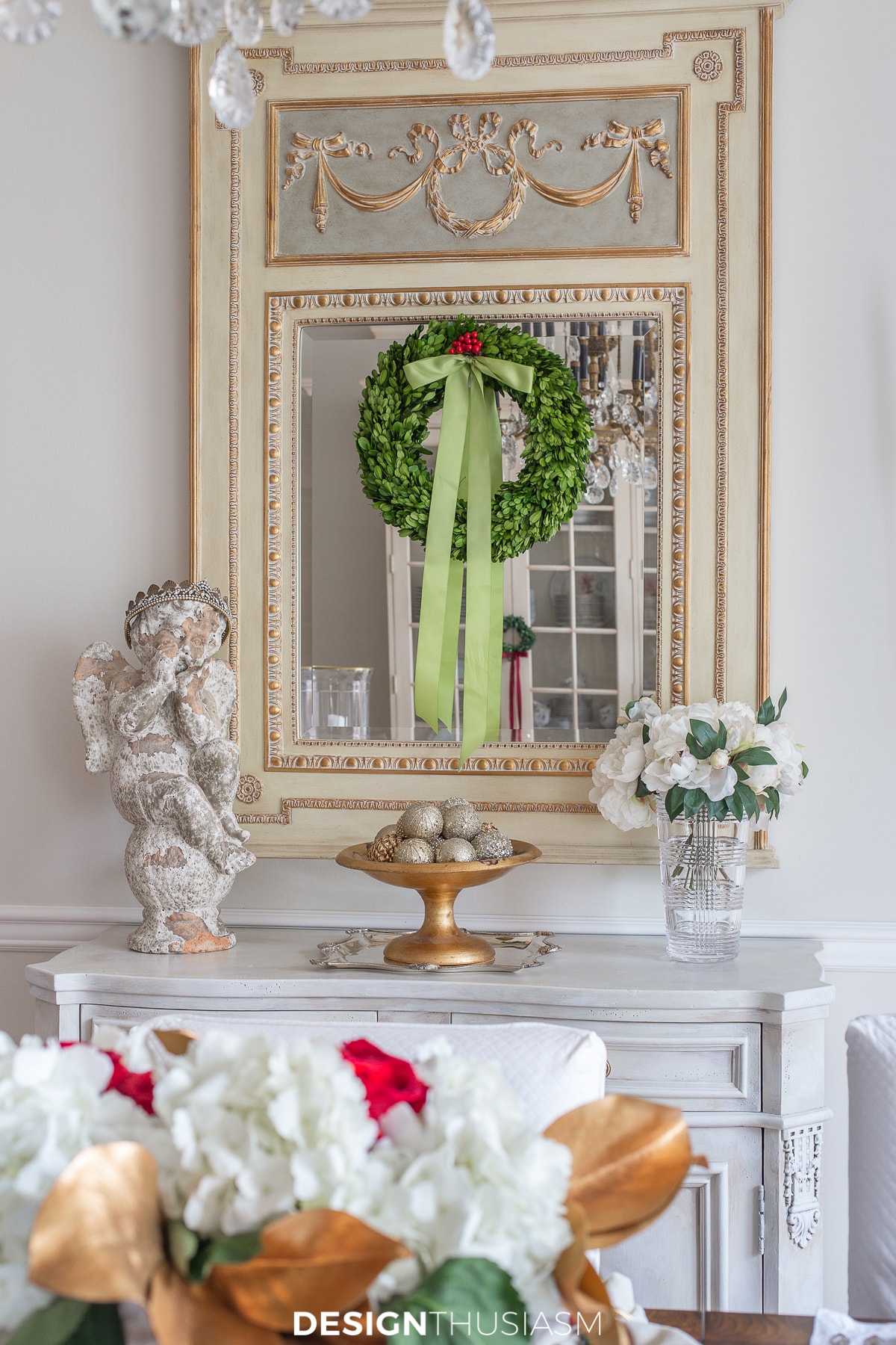 Gold Christmas table sideboard