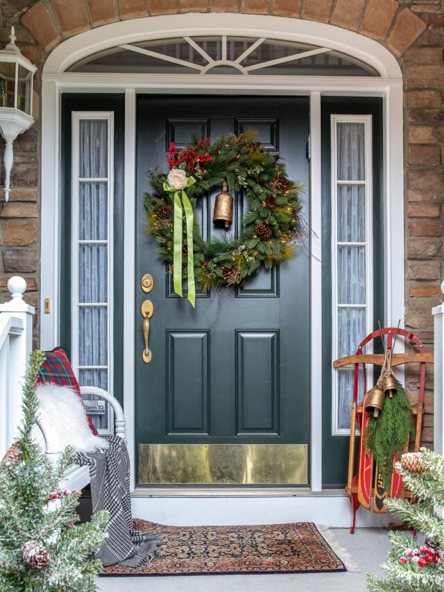 Christmas porch decorations.jpg