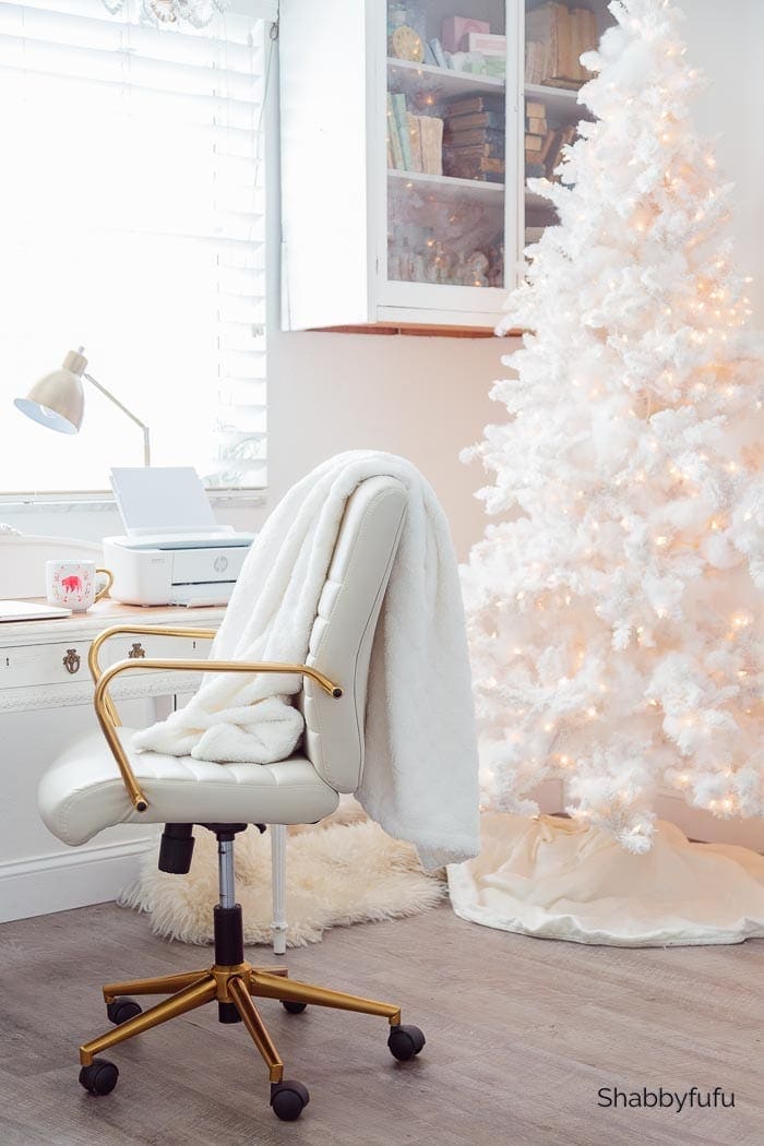 Shabbyfufu- French Style White Christmas Office