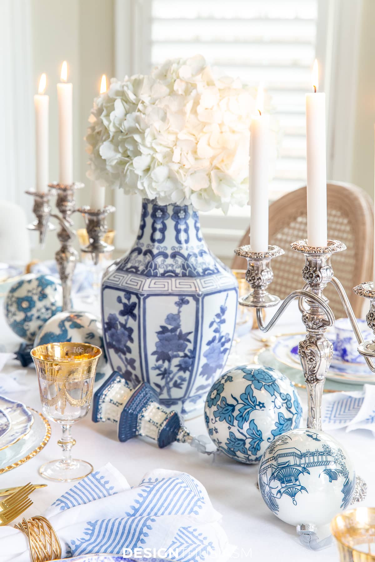 blue and white china Christmas table setting