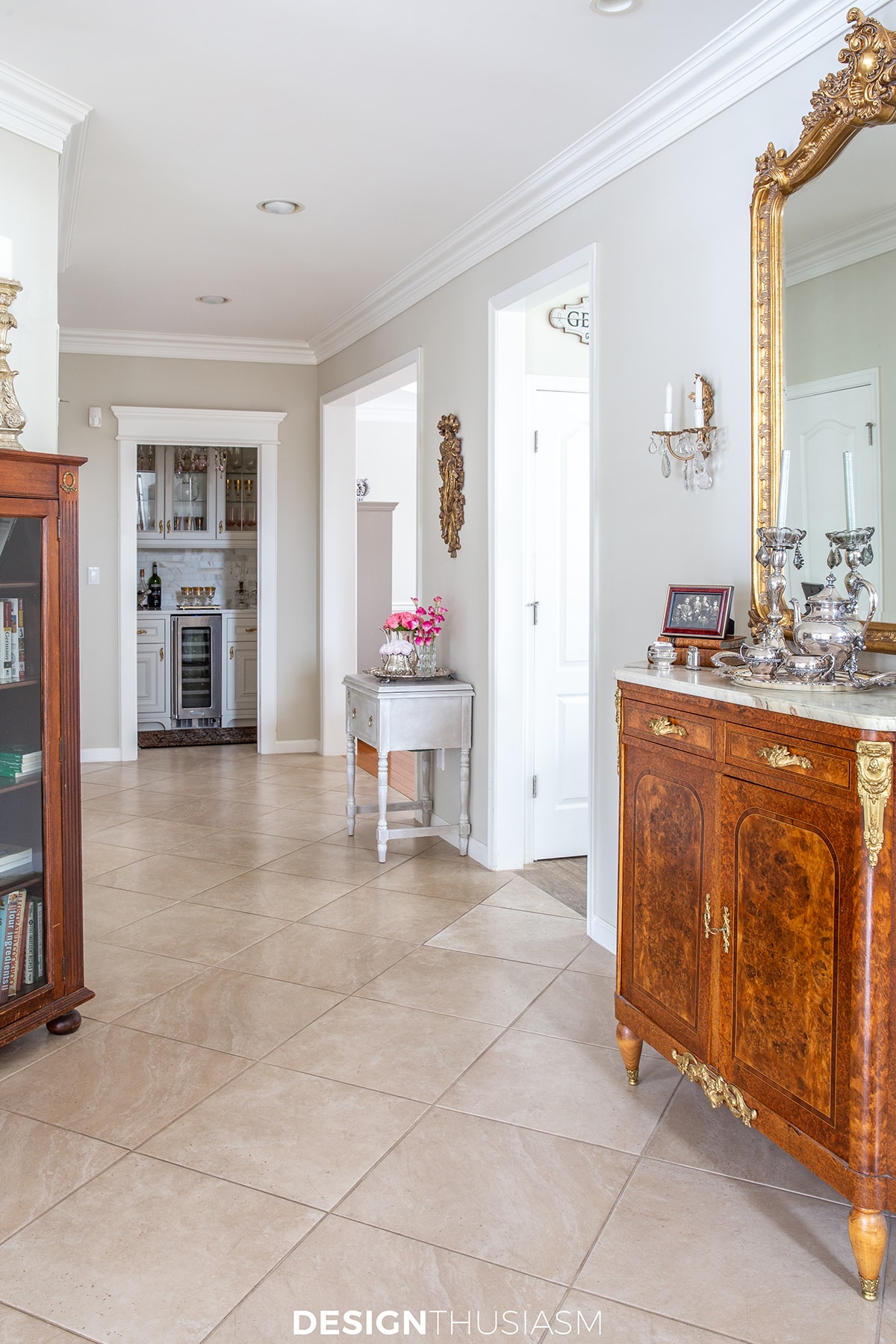 entry foyer hallway